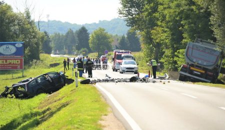 Stravična prometna nesreća: izravan sudar kamiona i osobnog automobila na cesti Vrbanovec, kod Ludbrega, jedna osoba poginula