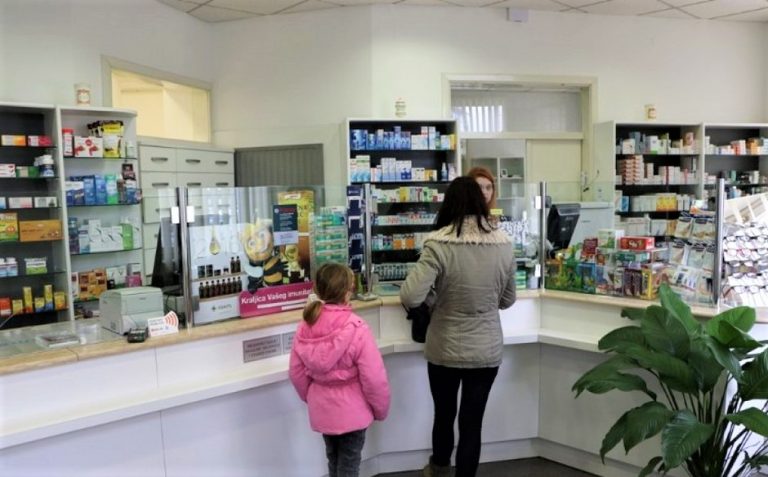 Lijekovi koji sadrže metamizol mogu uzrokovati opasnu nuspojavu agranulocitoza; obavijest stiže iz tvrtki Pliva, Alkaloid i Bausch; lijekvi su analgin i alkagin