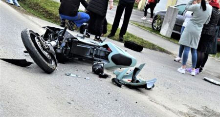 Mladi motociklist teško stradao u prometnoj nesreći u Daruvaru