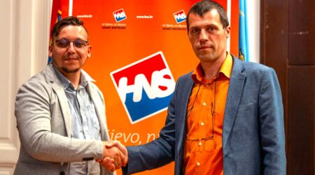 Tomislav Benotić, vijećnik HNS-a Gradsko vijeće Koprivnice, i Goran Pakasin, predsjednik županijskog HNS-a i direktor HEP-Eleketra Koprivnica